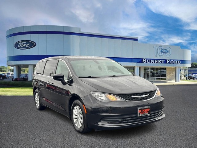 St. Louis MO 2017 Chrysler Pacifica more details - chrysler pacifica