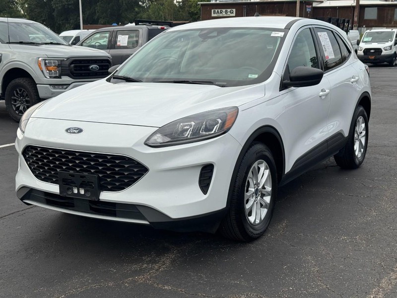 Ford Escape Vehicle Full-screen Gallery Image 08