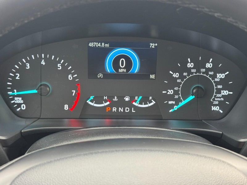 Ford Escape Vehicle Full-screen Gallery Image 21