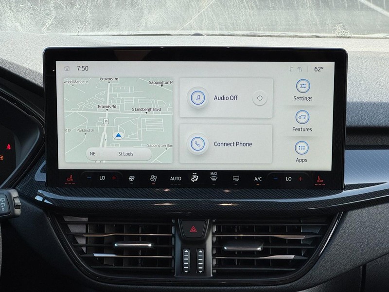 Ford Escape Vehicle Full-screen Gallery Image 13