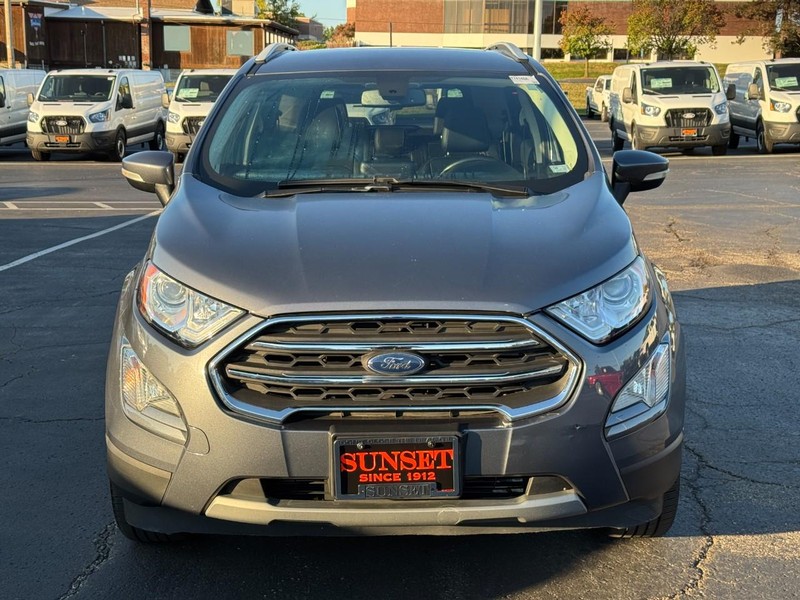 Ford EcoSport Vehicle Full-screen Gallery Image 10