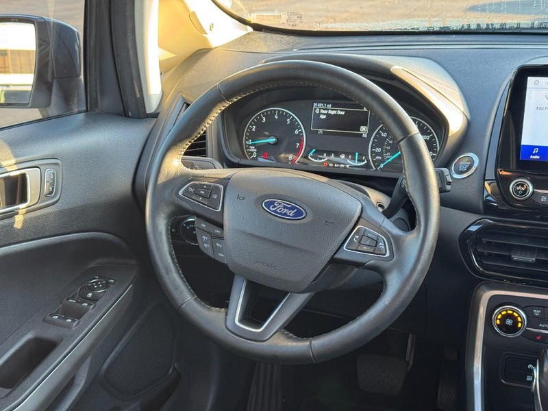 Ford EcoSport Vehicle Full-screen Gallery Image 14
