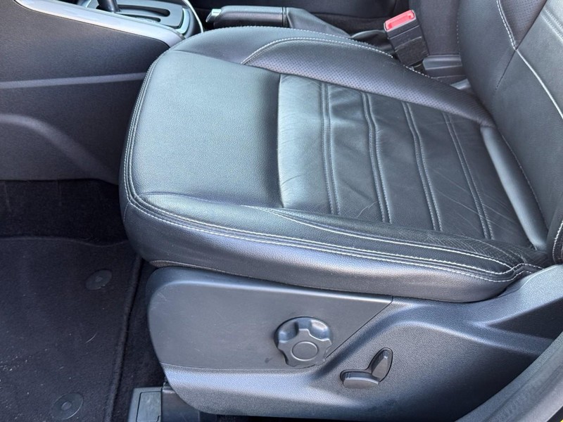 Ford EcoSport Vehicle Full-screen Gallery Image 18