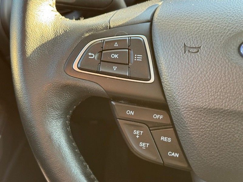 Ford EcoSport Vehicle Full-screen Gallery Image 20