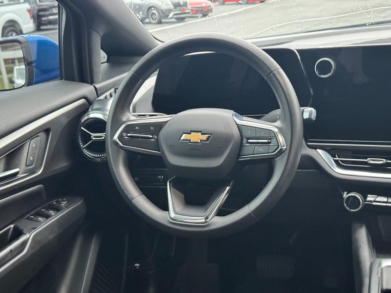 Chevrolet Equinox EV Vehicle Full-screen Gallery Image 13