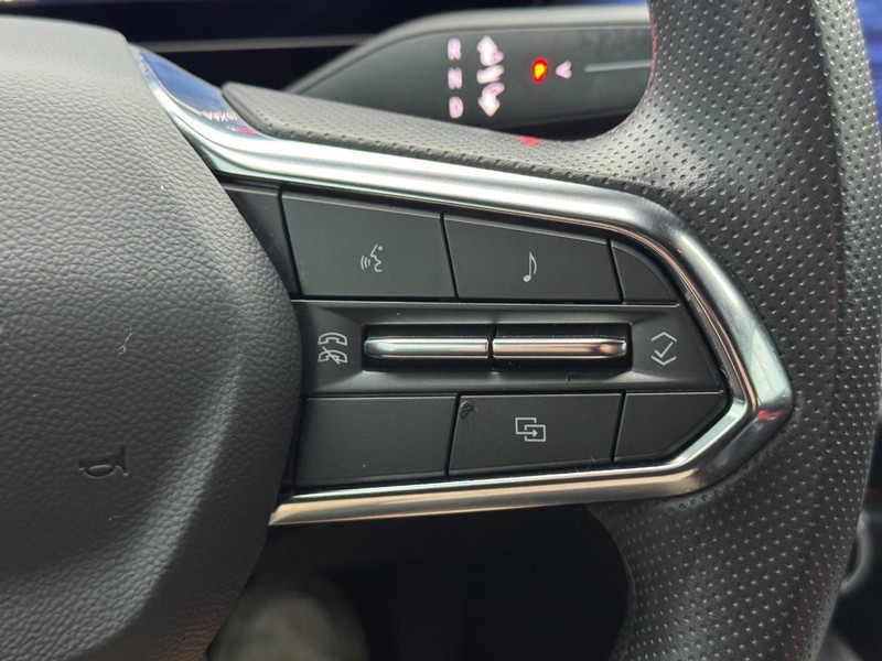 Chevrolet Equinox EV Vehicle Full-screen Gallery Image 20
