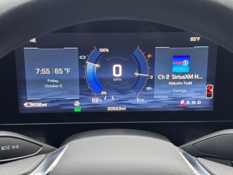 Chevrolet Equinox EV Vehicle Full-screen Gallery Image 21