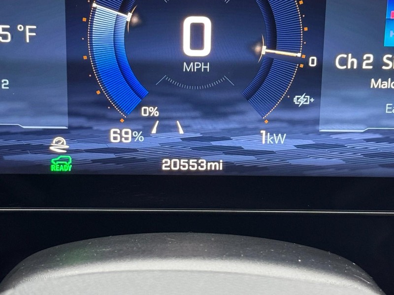 Chevrolet Equinox EV Vehicle Full-screen Gallery Image 22