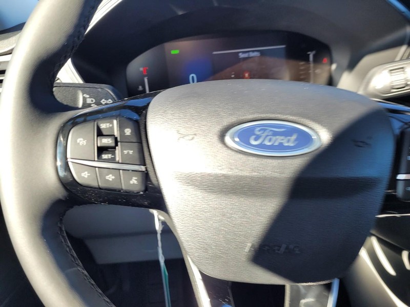 Ford Escape Vehicle Image 19