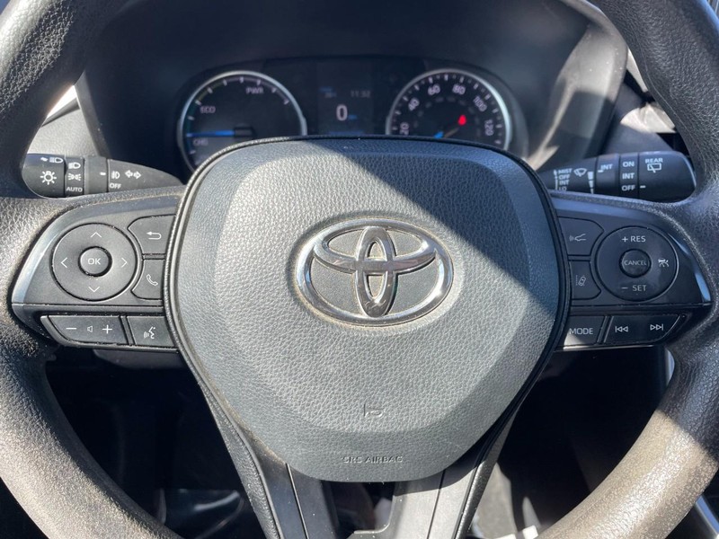 Toyota RAV4 Hybrid Vehicle Image 19