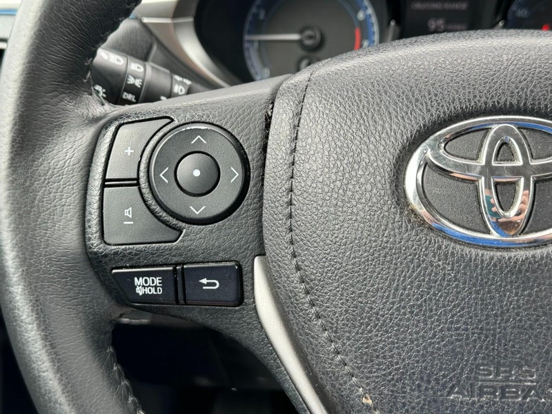 Toyota Corolla Vehicle Image 18