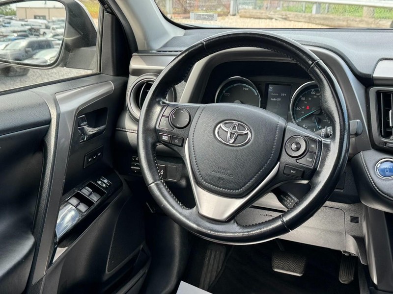 Toyota RAV4 Hybrid Vehicle Image 14