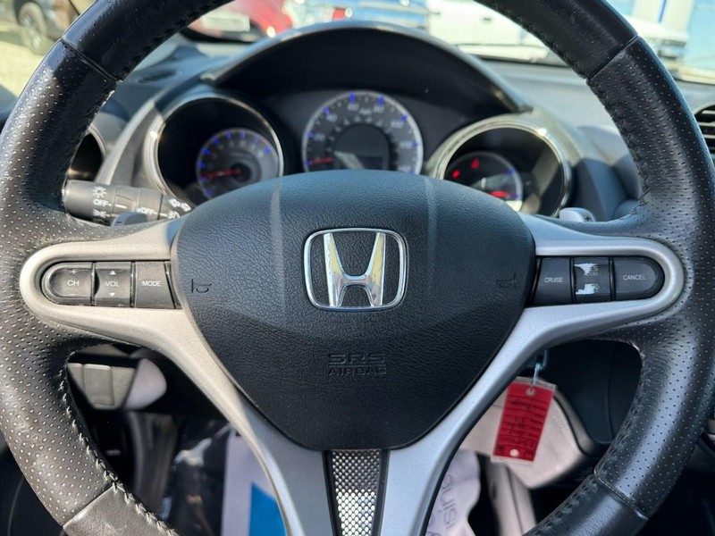 Honda Fit Vehicle Image 17