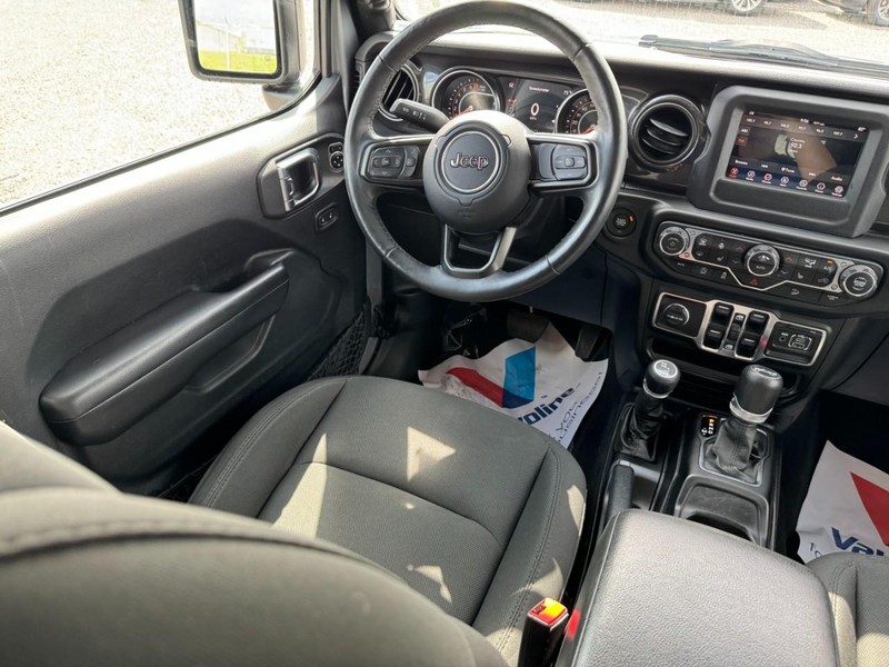2019 Jeep Wrangler Unlimited Sport Altitude photo