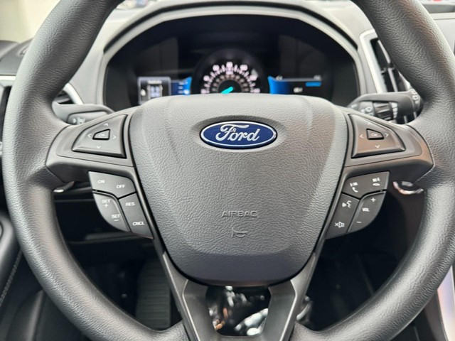 Ford Edge Vehicle Image 19