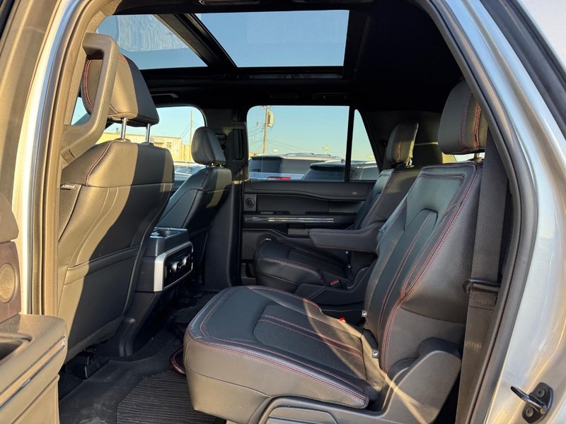 Ford Expedition Max Vehicle Image 12