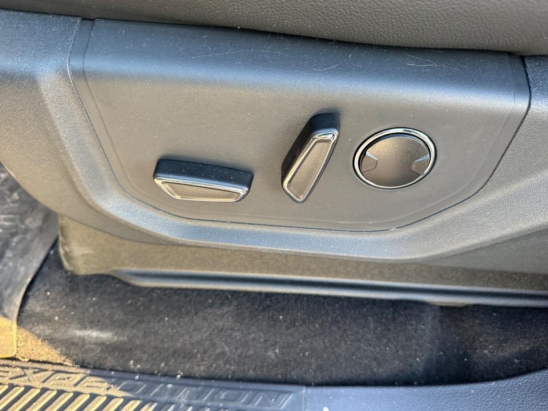 Ford Expedition Max Vehicle Image 22
