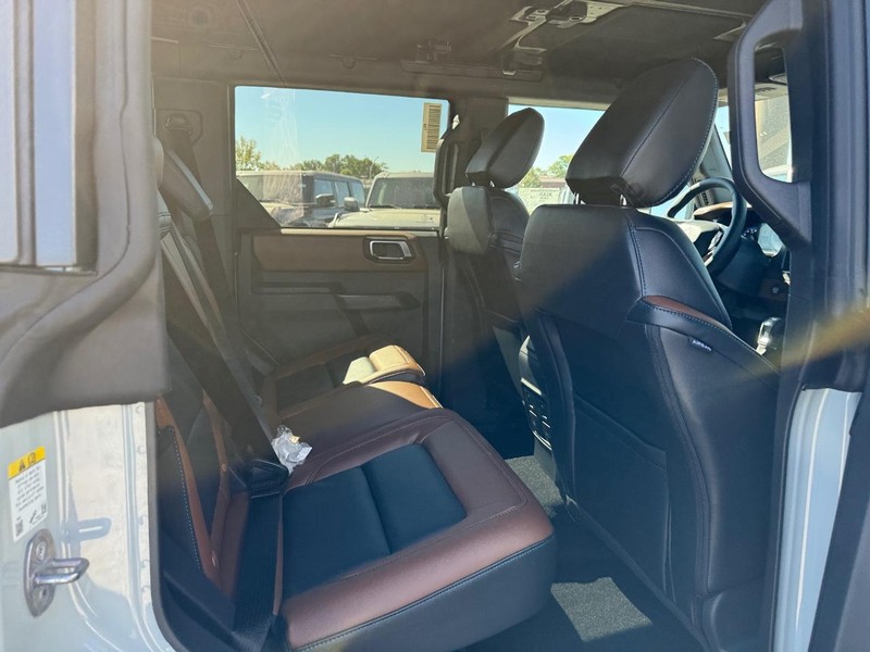 Ford Bronco Vehicle Image 13