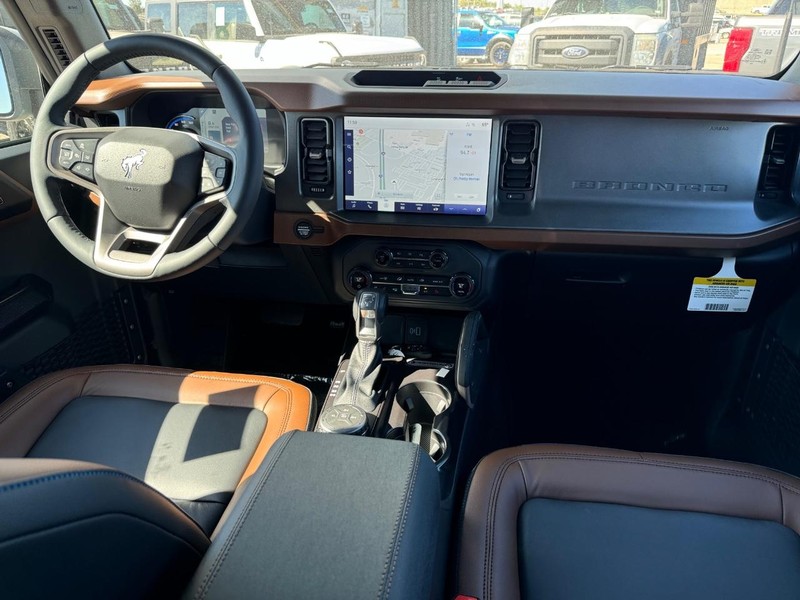 Ford Bronco Vehicle Image 14