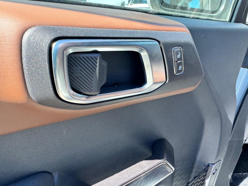 Ford Bronco Vehicle Image 19
