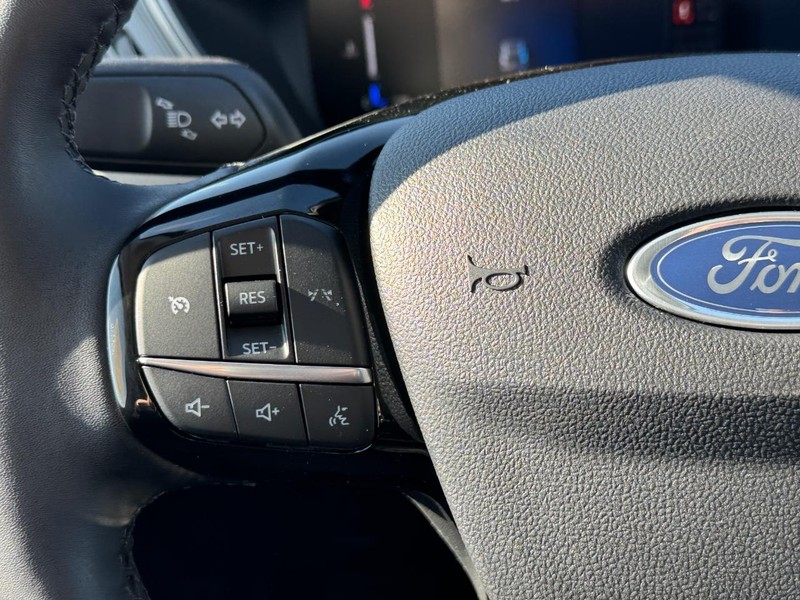 Ford Escape Vehicle Image 21