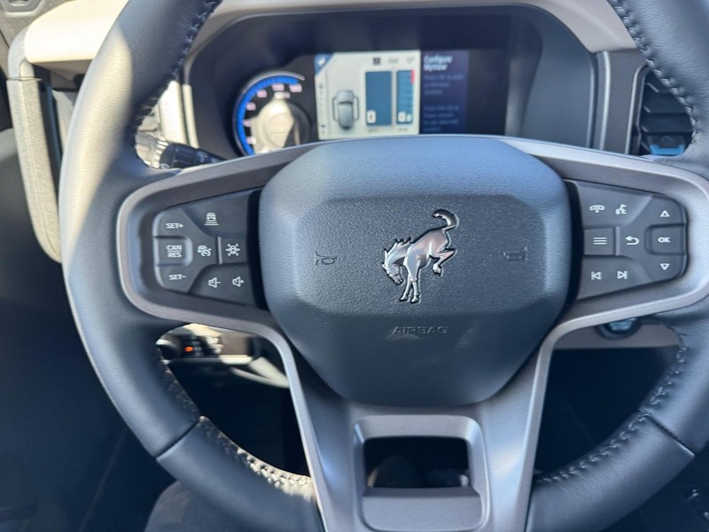 Ford Bronco Vehicle Image 20