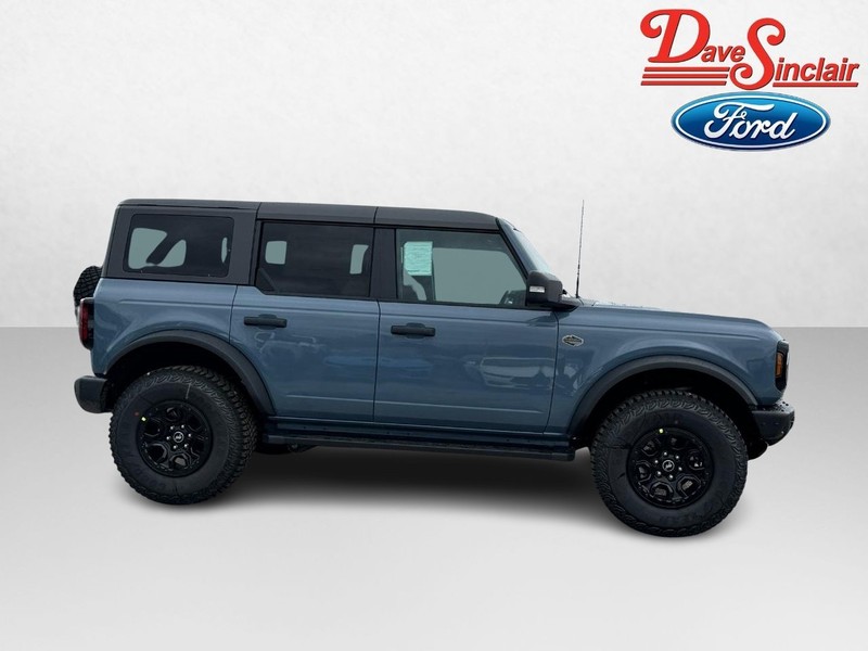 Ford Bronco Vehicle Image 05