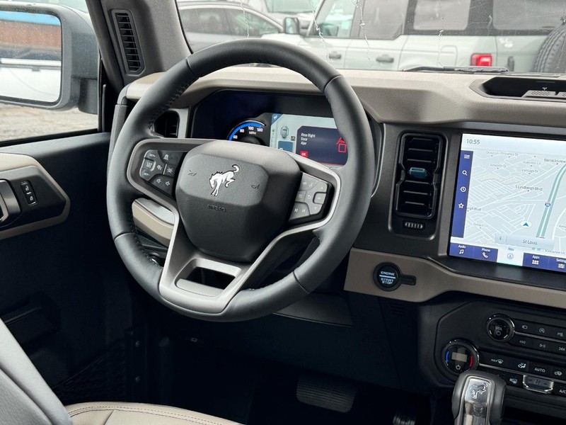 Ford Bronco Vehicle Image 15