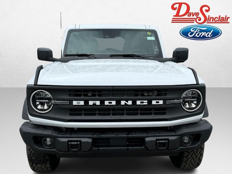 Ford Bronco Vehicle Image 02