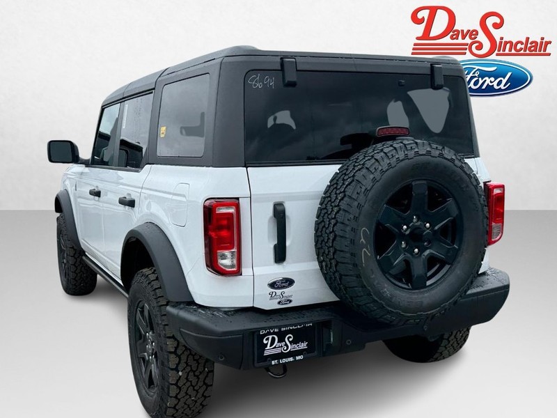 Ford Bronco Vehicle Image 09