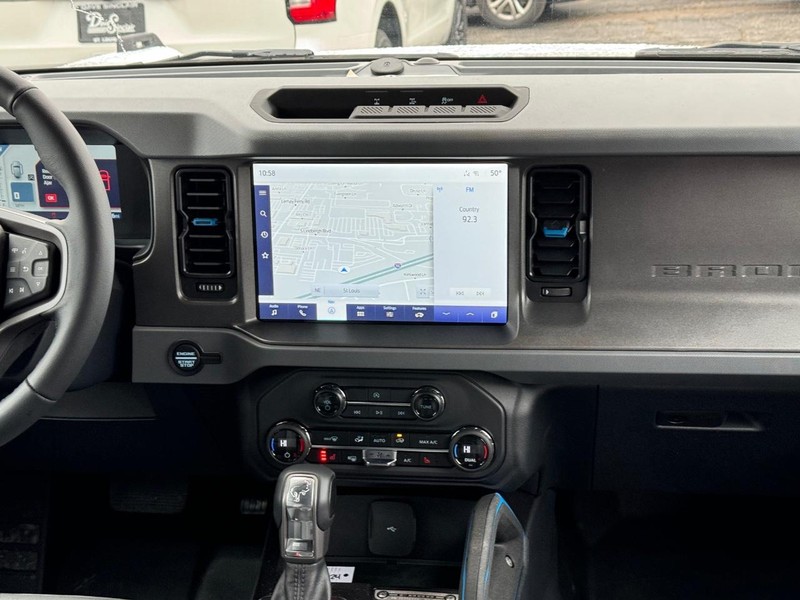 Ford Bronco Vehicle Image 16