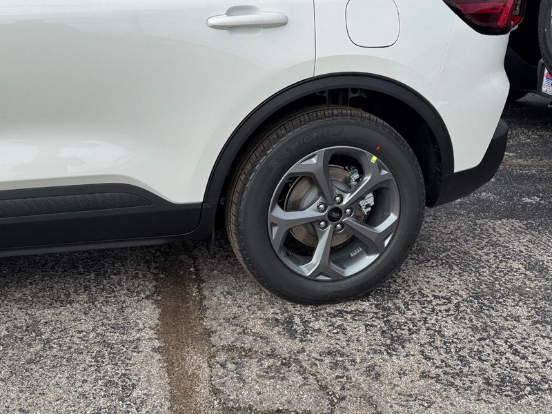 Ford Escape Vehicle Image 11