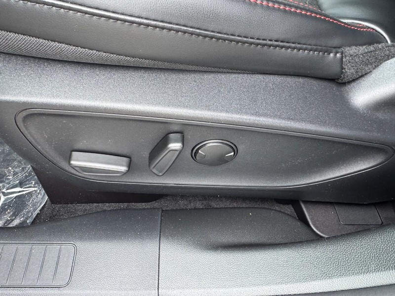 Ford Escape Vehicle Image 18