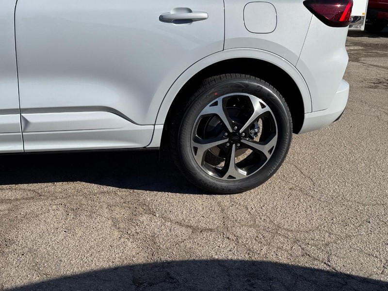 Ford Escape Vehicle Image 11