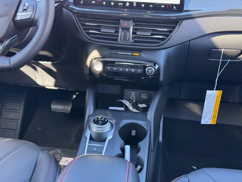 Ford Escape Vehicle Image 18