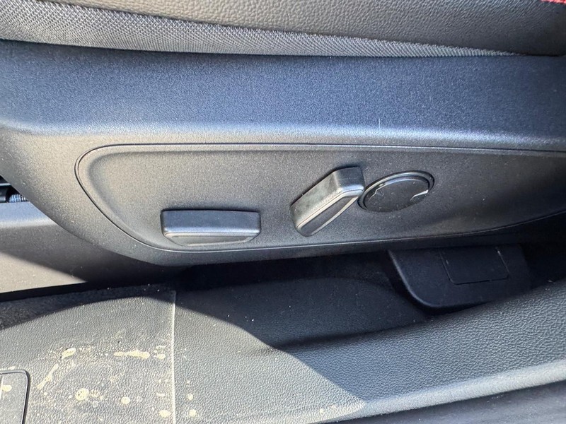 Ford Escape Vehicle Image 19