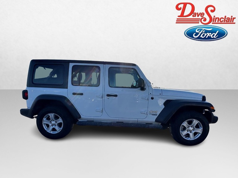 Jeep Wrangler Vehicle Image 05
