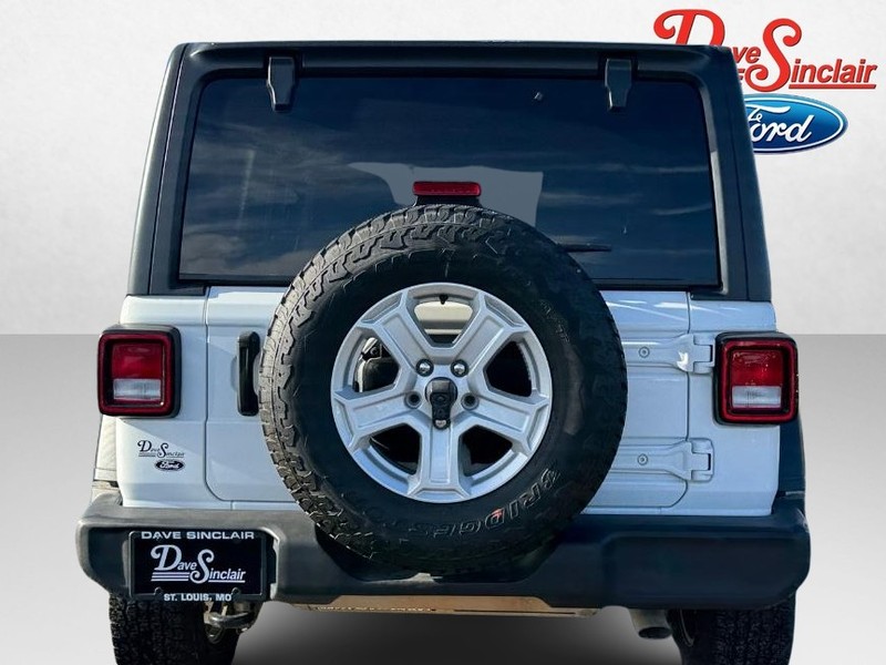 Jeep Wrangler Vehicle Image 08