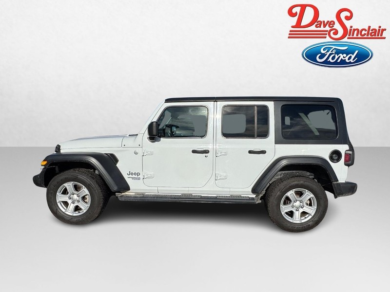 Jeep Wrangler Vehicle Image 10