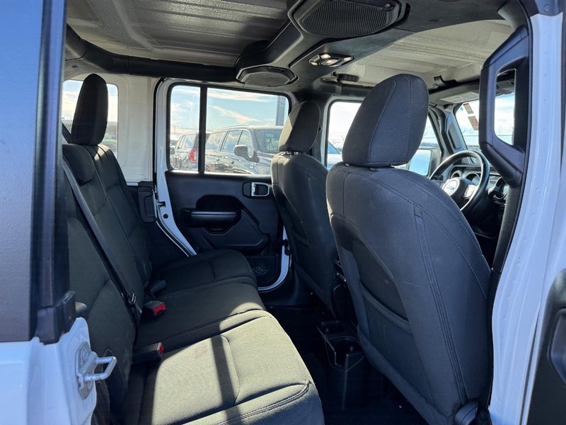 Jeep Wrangler Vehicle Image 14