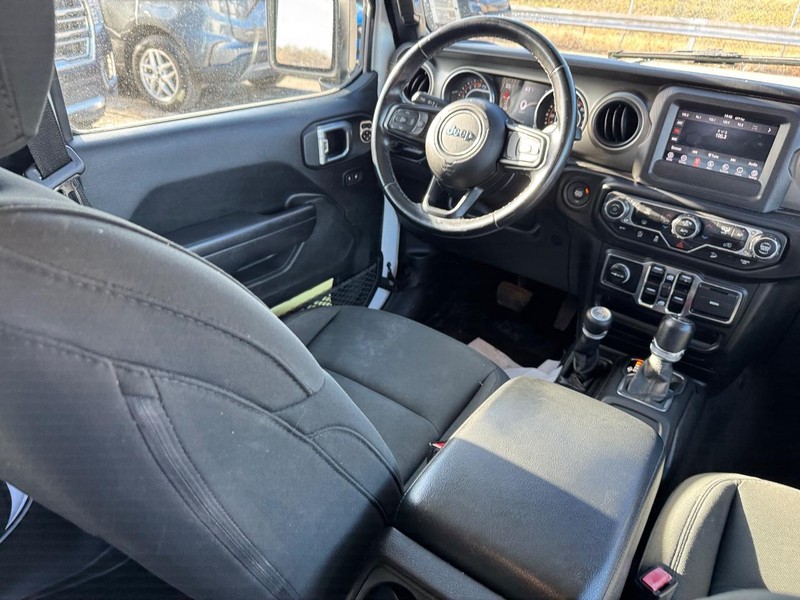 Jeep Wrangler Vehicle Image 16