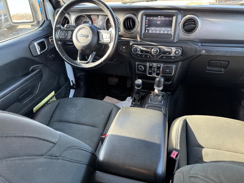 Jeep Wrangler Vehicle Image 17