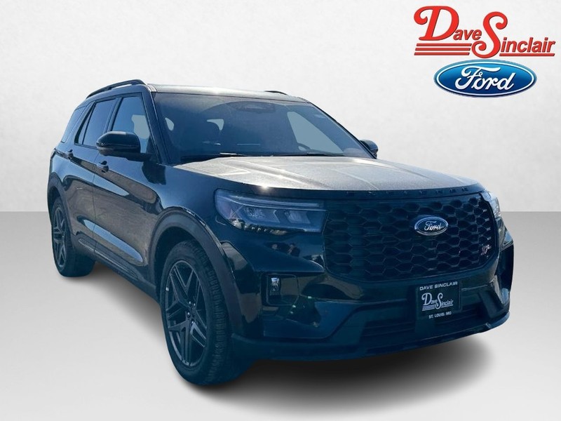 Ford Explorer Vehicle Image 04