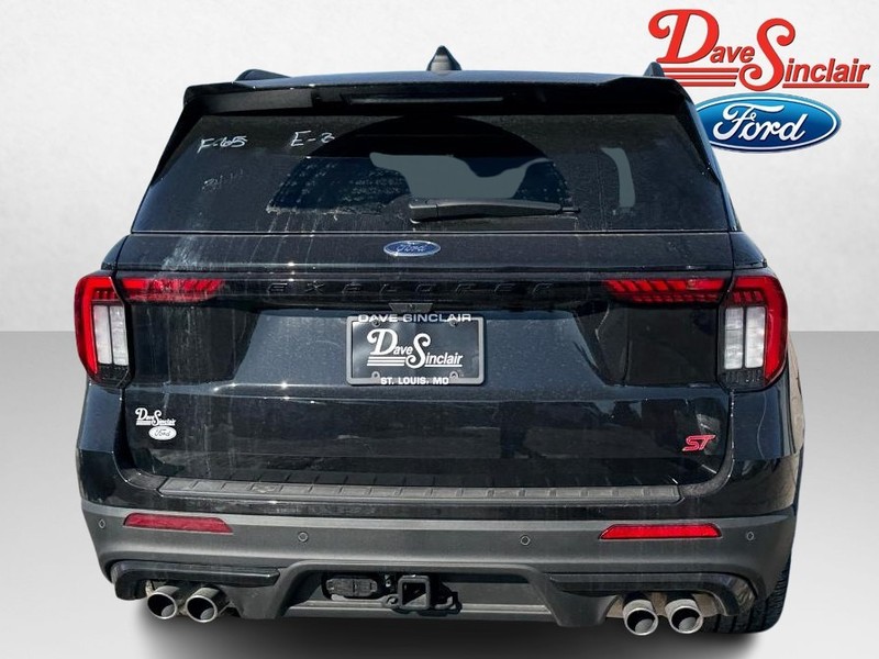 Ford Explorer Vehicle Image 08