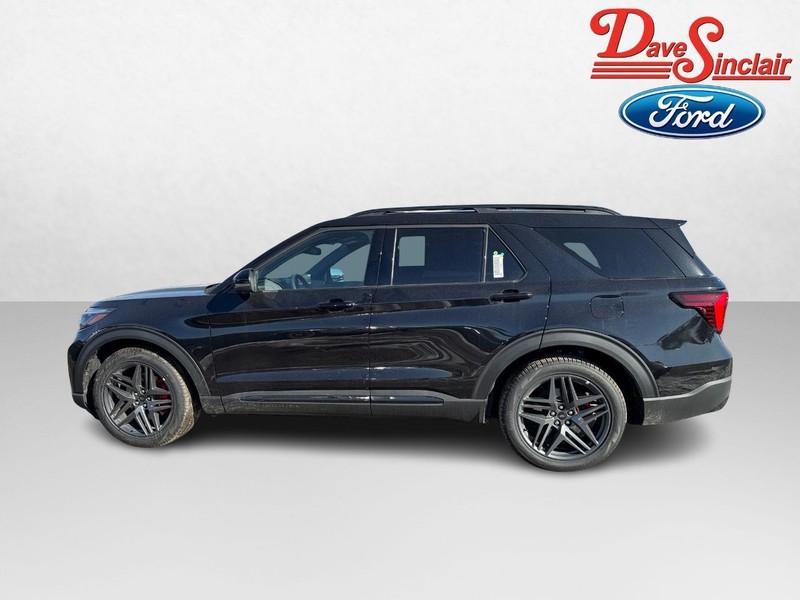 Ford Explorer Vehicle Image 10