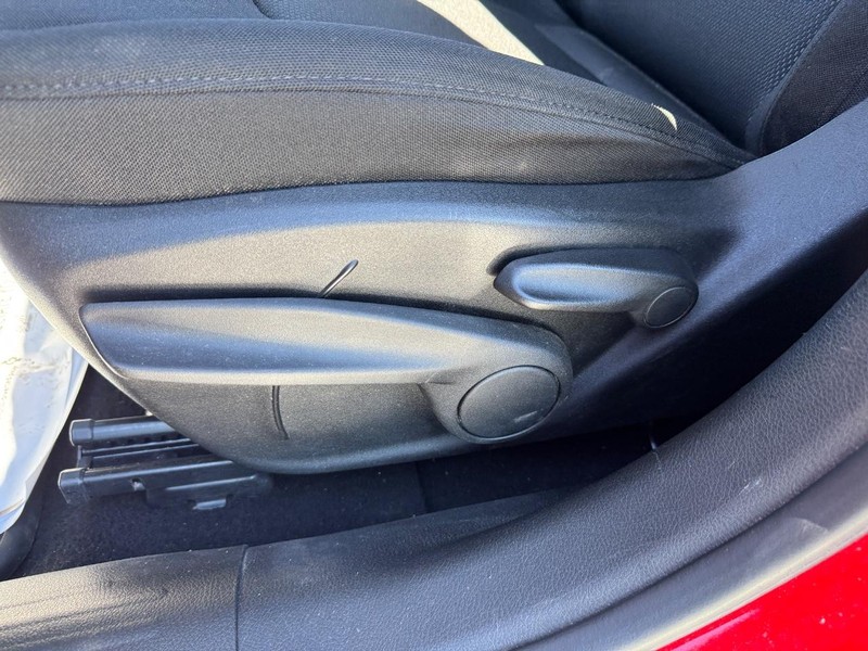Jeep Renegade Vehicle Image 17