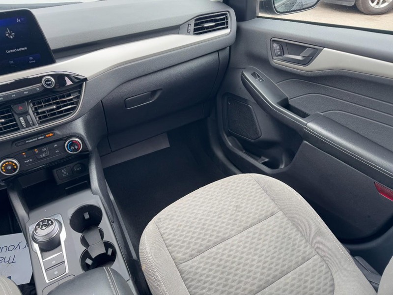 Ford Escape Vehicle Image 16
