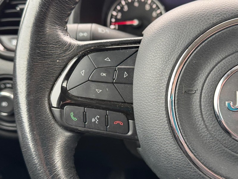 Jeep Renegade Vehicle Image 20