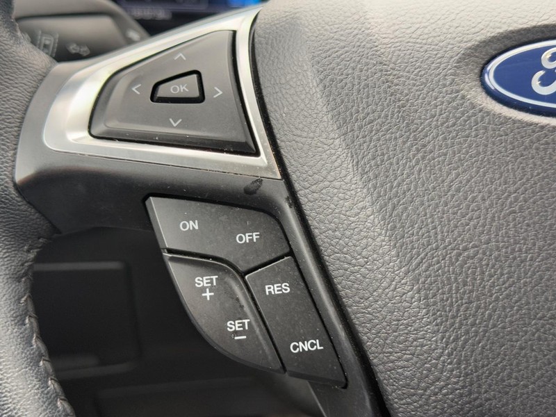 Ford Edge Vehicle Image 19