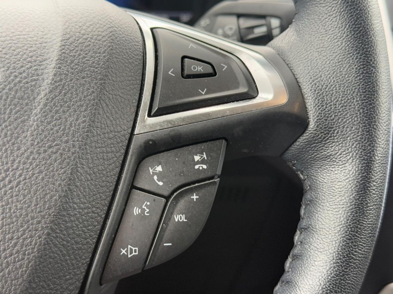 Ford Edge Vehicle Image 20